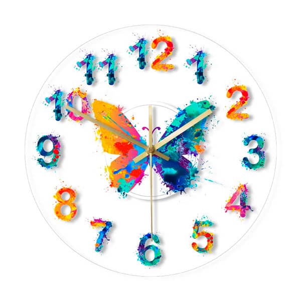 Relógio de Parede com Números Coloridos Personalizado