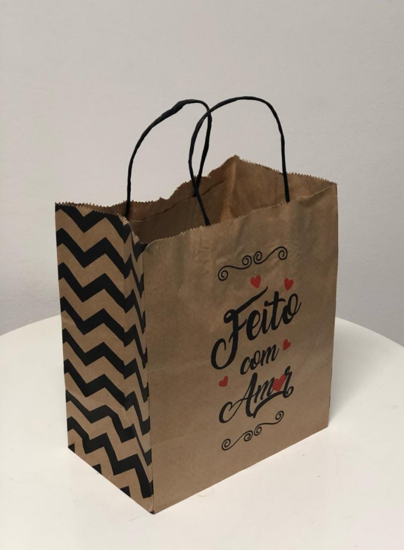 Sacolas de papel personalizadas baratas