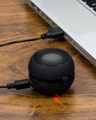 Caixa de som com entrada USB personalizada